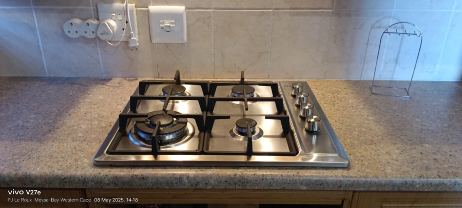3 Bedroom Property for Sale in Menkenkop Western Cape